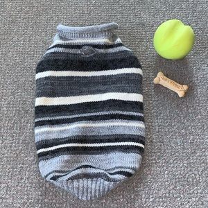 Small Dog Striped Sweater🐶